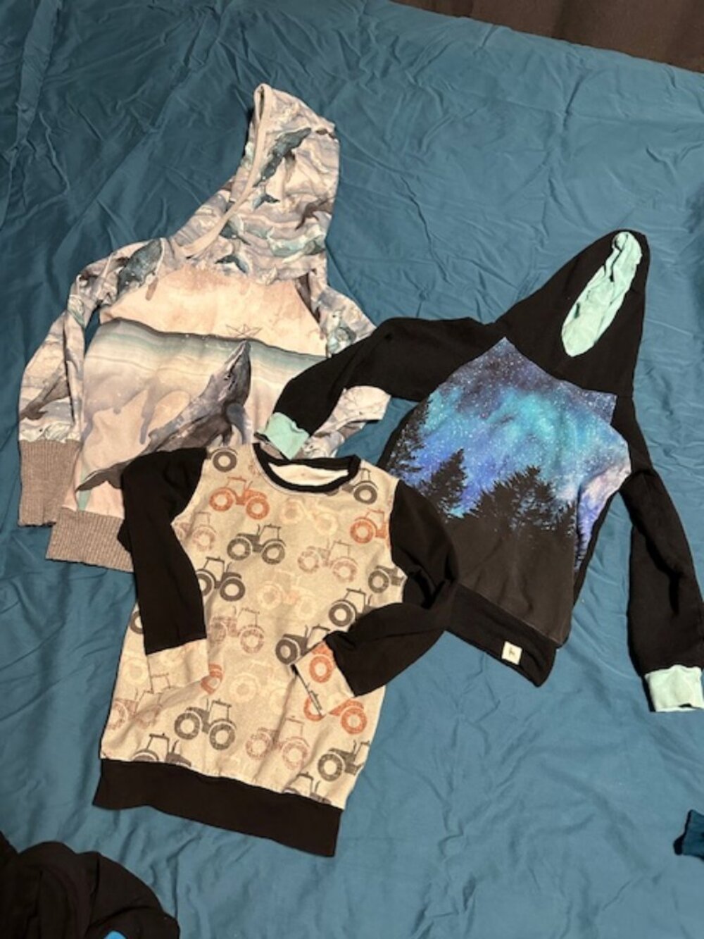 Small shop childrens hoodies/shirts size 4-5